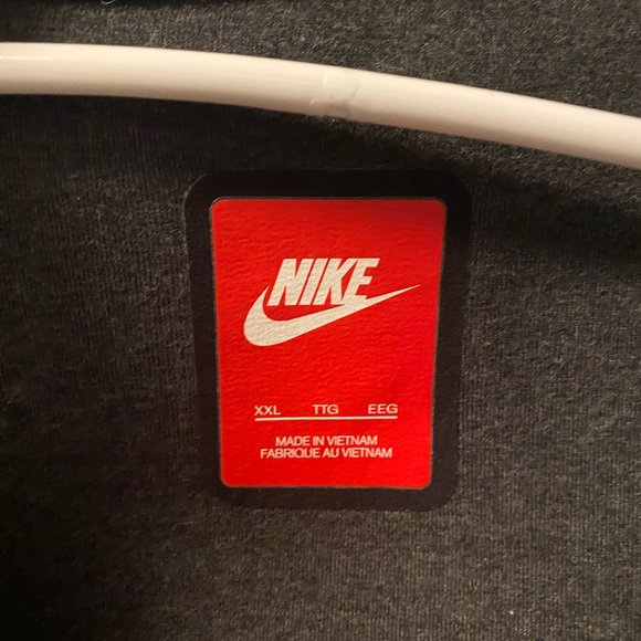 Nike Tech Fleece Jacket - Picture 3 of 8